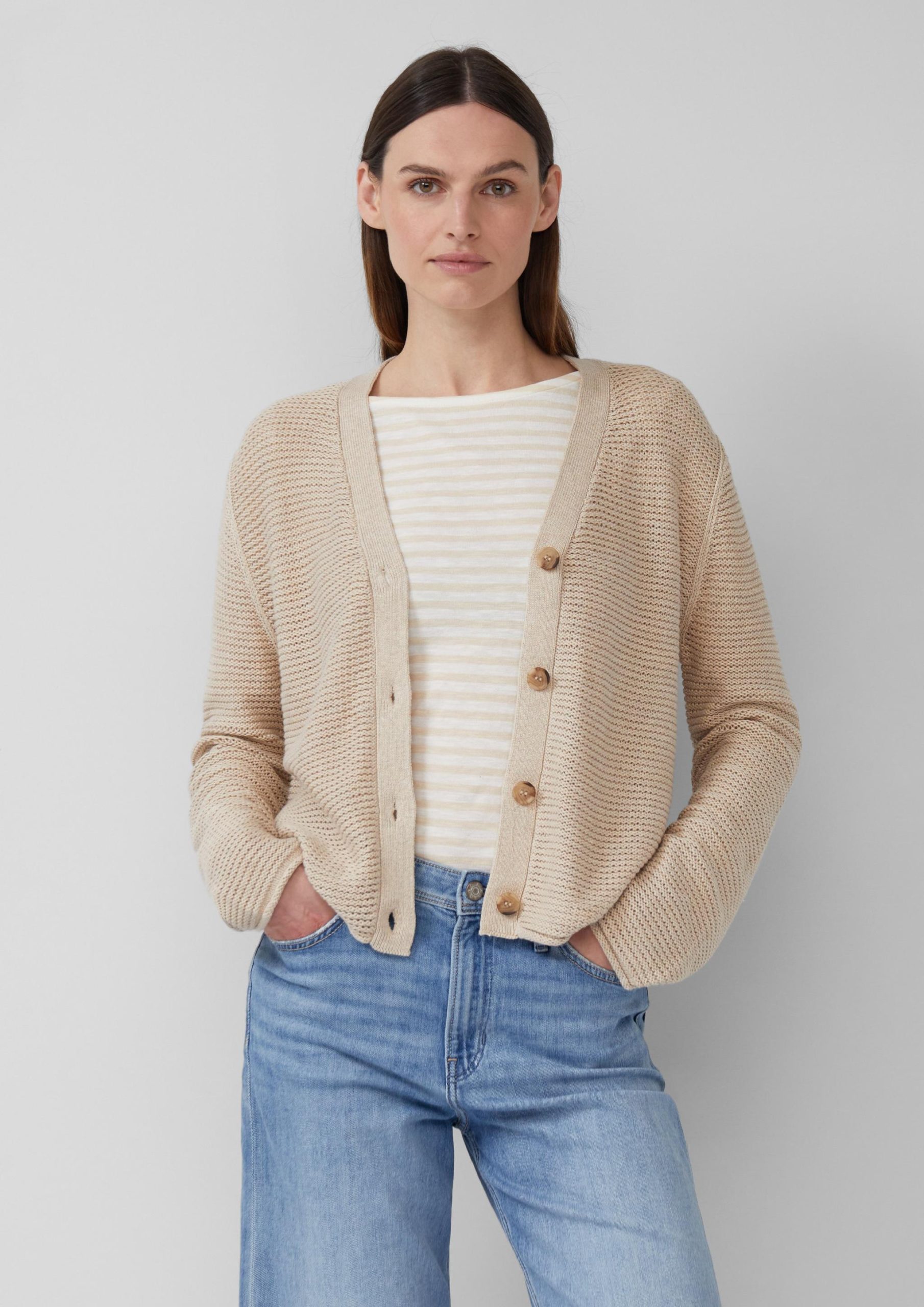 beige-vestjes-dames-907bts-1.jpg beige vestjes dames - Afbeelding 1
